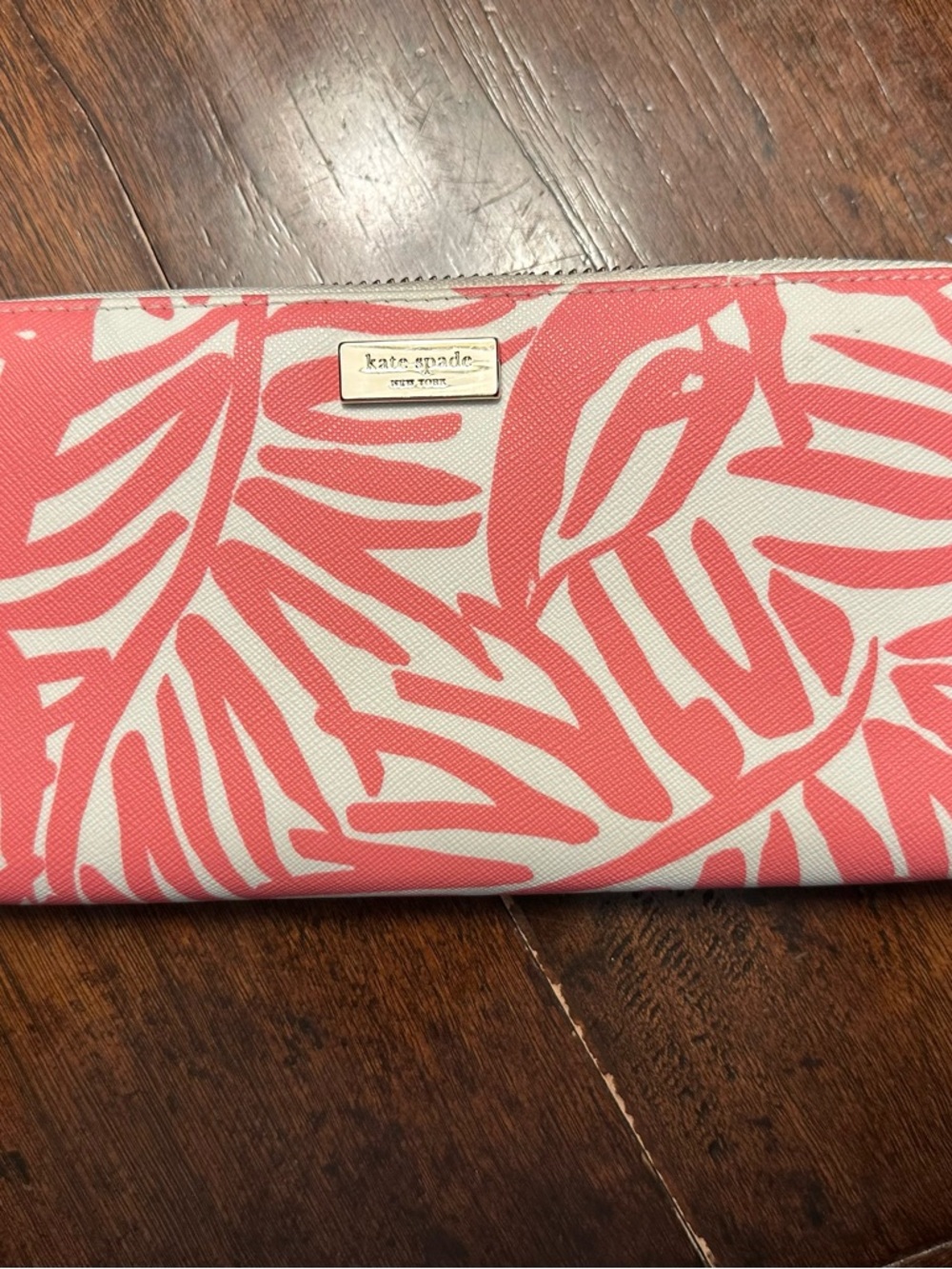 Kate Spade Pink and Cream Leaf-Print Zip Wallet